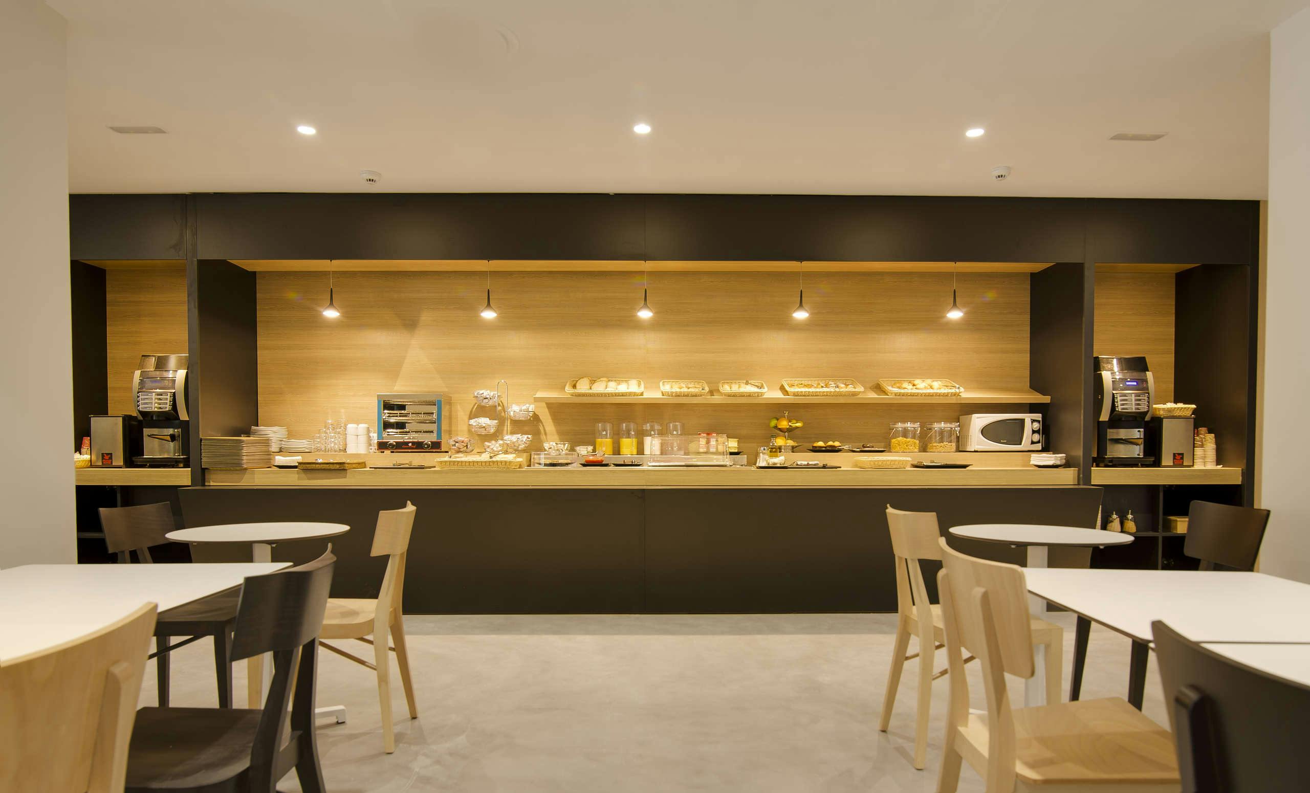 Hotel B&B Hotel Donostia San Sebastian Aeropuerto photo 4