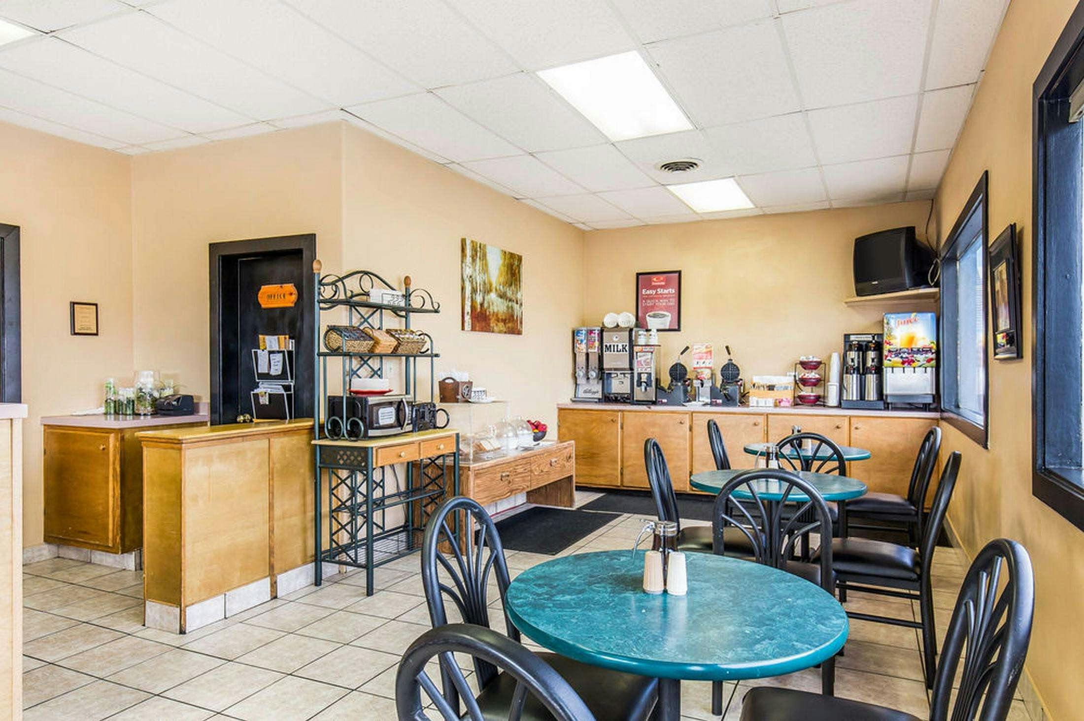 Hotel Studio 6 Rock Springs WY Flaming Gorge photo 5