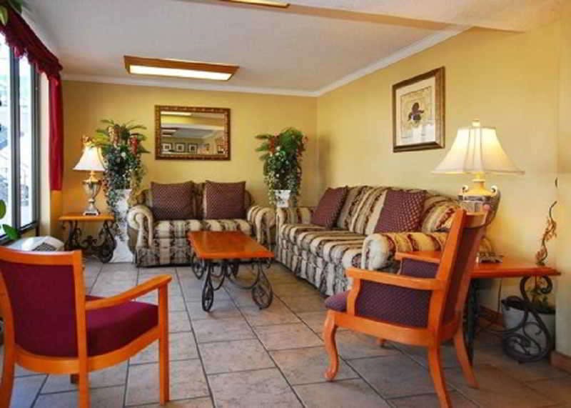 Hotel Quality Inn photo 2