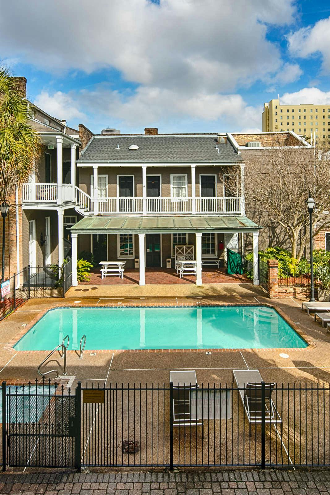 Hotel Maison Saint Charles Hotel & Suites photo 1