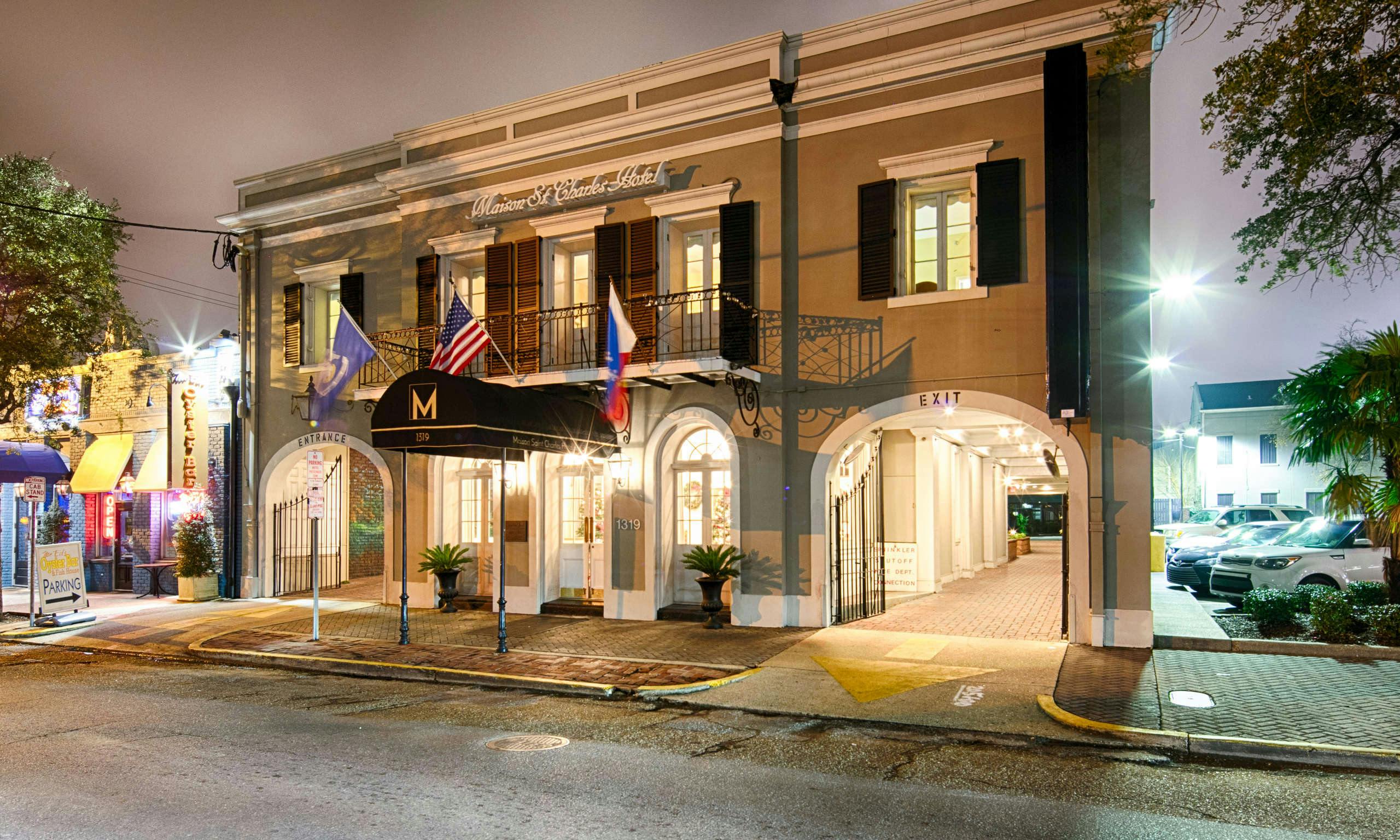 Maison Saint Charles Hotel & Suites