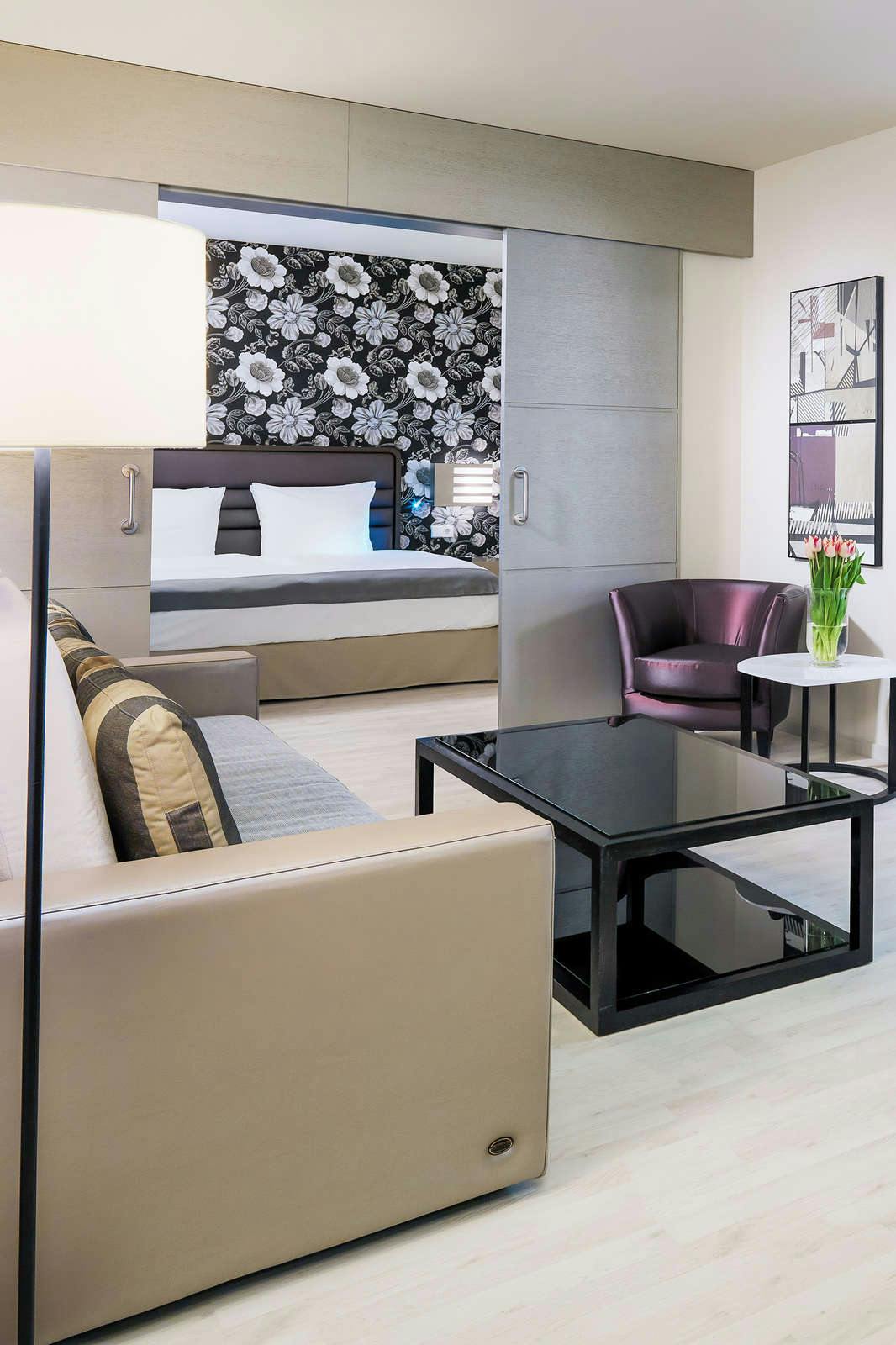 Hotel Suite - H10 Berlin Ku'Damm photo 1