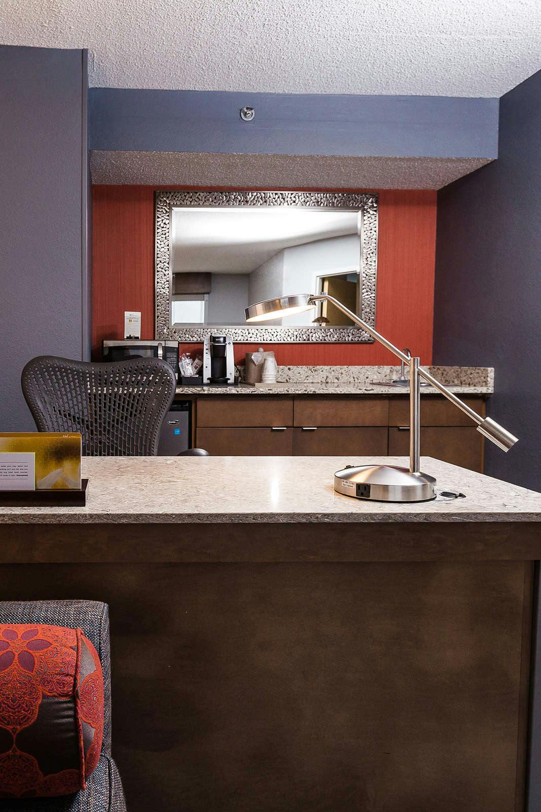 Hilton Garden Inn Atlanta Nw Wildwood Atlanta Buckhead