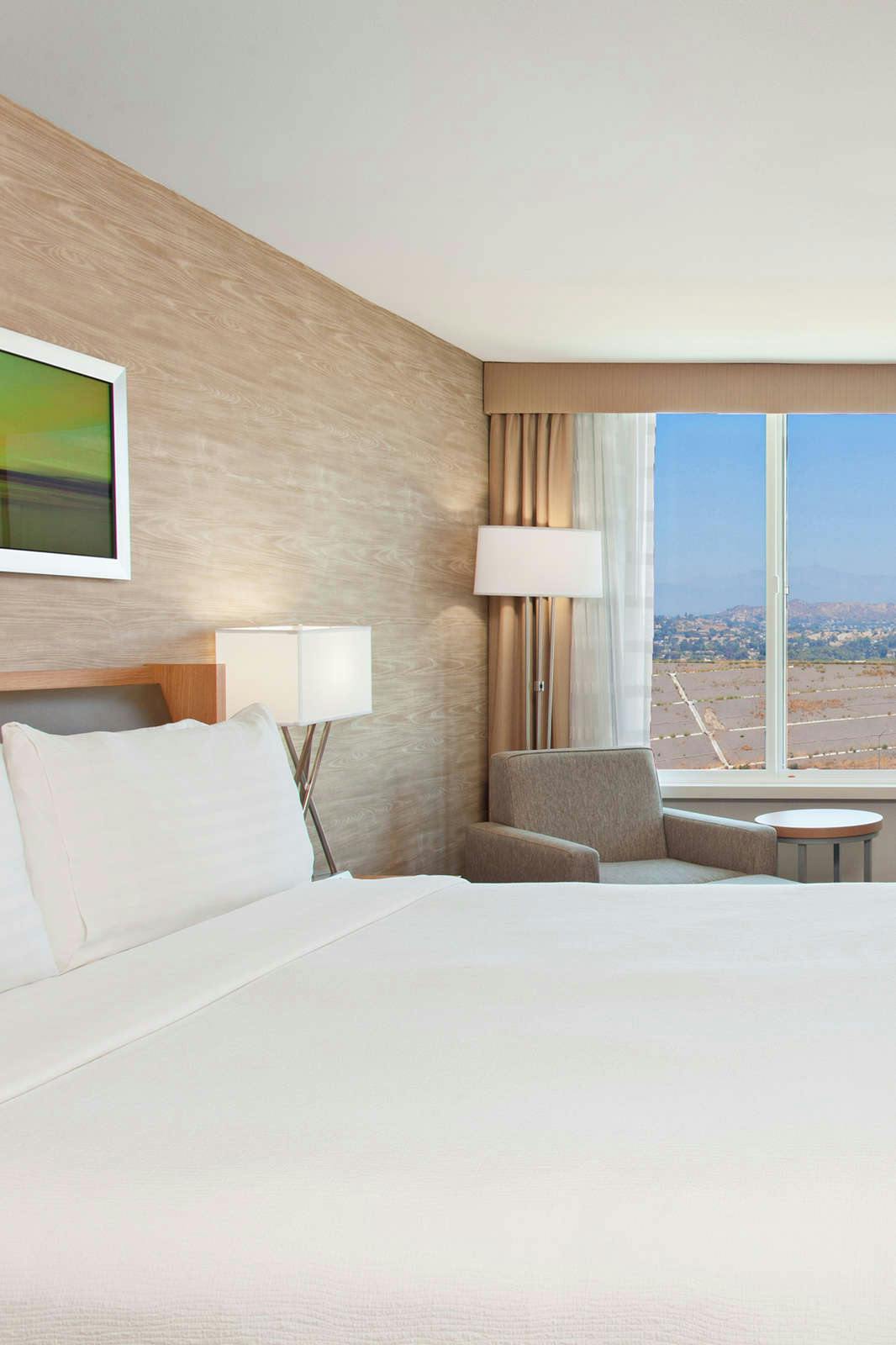 Hotel Holiday Inn Diamond Bar photo 2