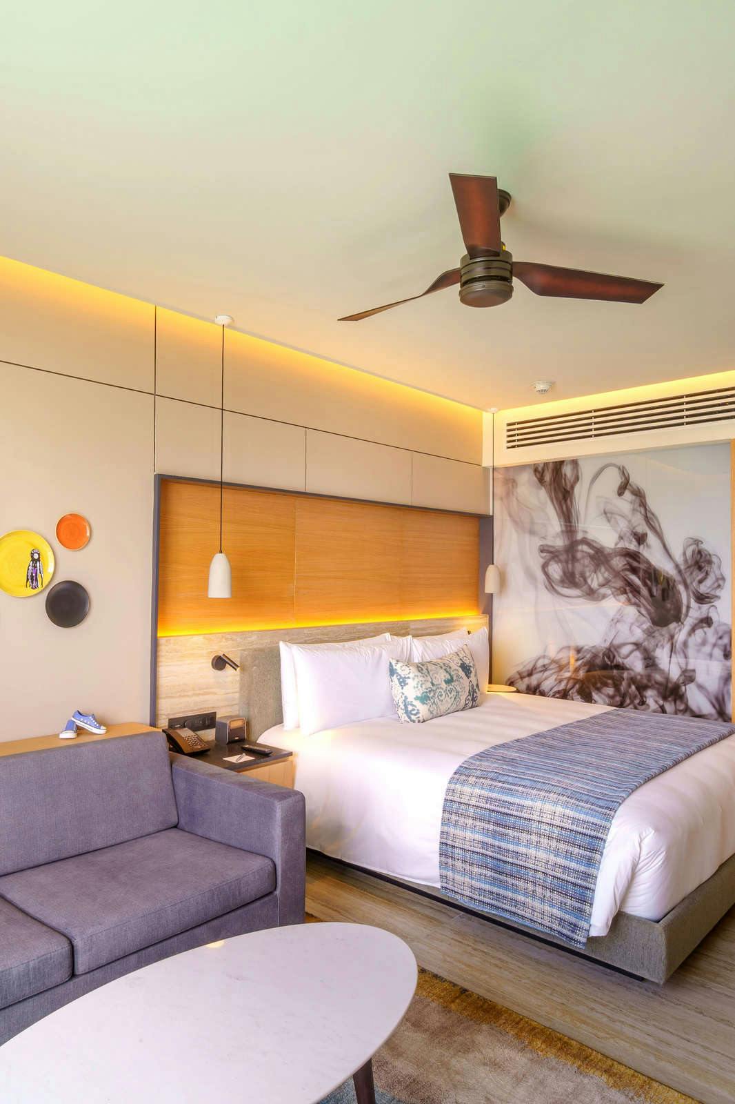 Hotel Renaissance Cancun Resort & Marina photo 2