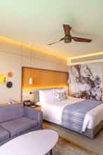 Hotel Renaissance Cancun Resort & Marina photo 2