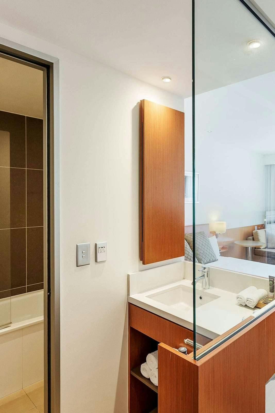 Hotel NOVOTEL CHRISTCHURCH photo 4