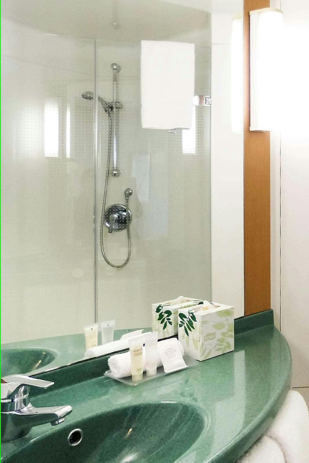 Hotel IBIS SYDNEY THORNLEIGH photo 3