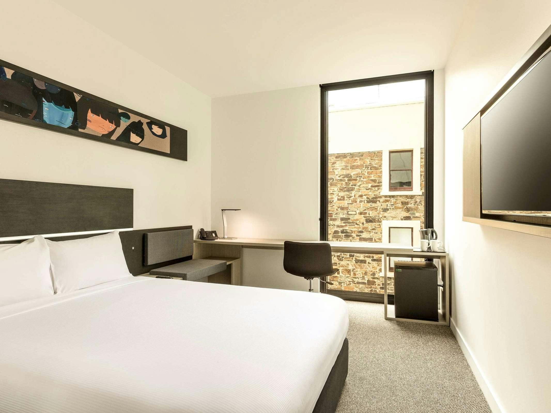 IBIS ADELAIDE