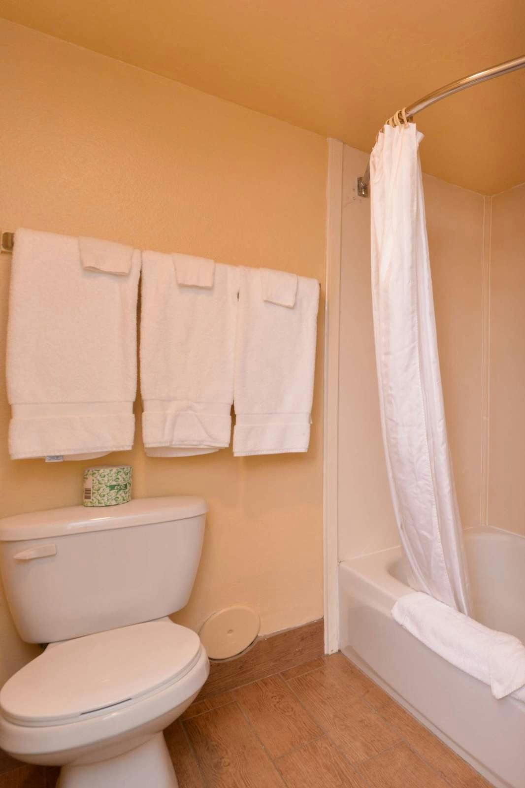 Hotel Americas Best Value Inn Azusa Pasadena photo 5