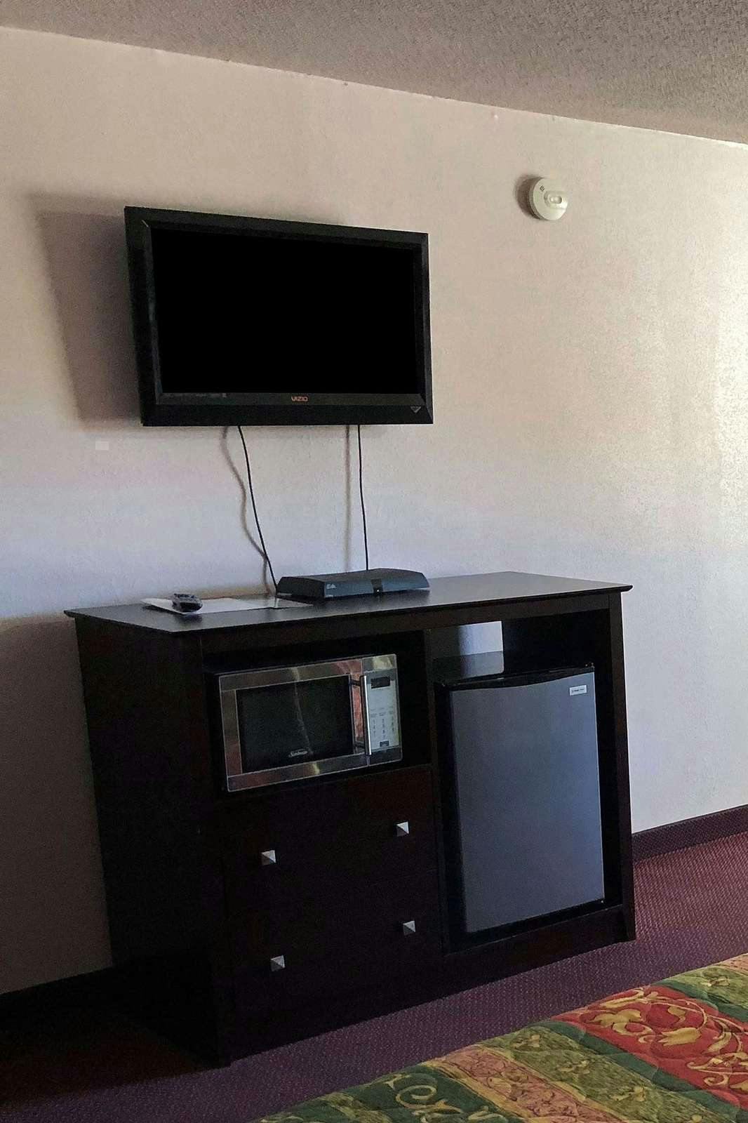 Hotel Americas Best Value Inn Alpine photo 3