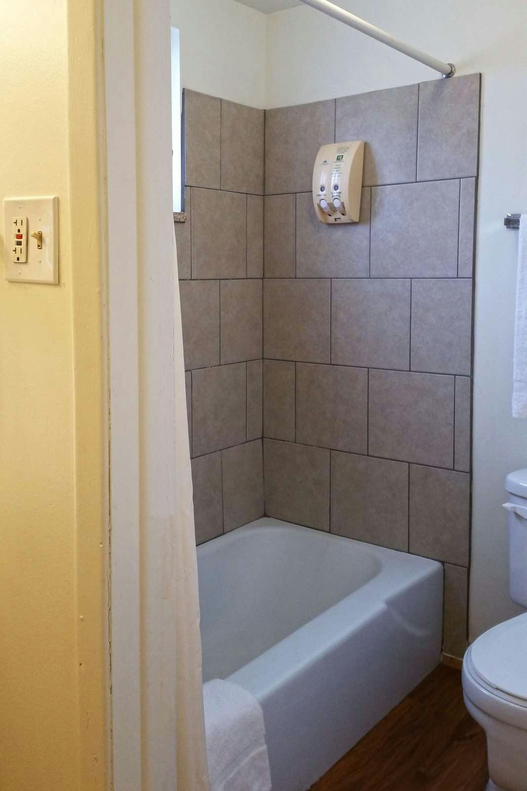 Hotel Americas Best Value Inn Greeley Evans photo 4