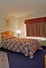 Hotel Americas Best Value Inn & Suites Bush Int'l Airport photo 2