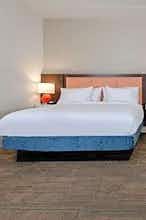 Hotel Hampton Inn Baltimore Bayview Campus photo 1