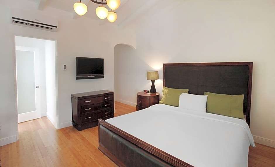 South Beach Plaza Villas