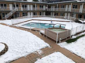 Hotel Alpine Inn and Spa photo 5