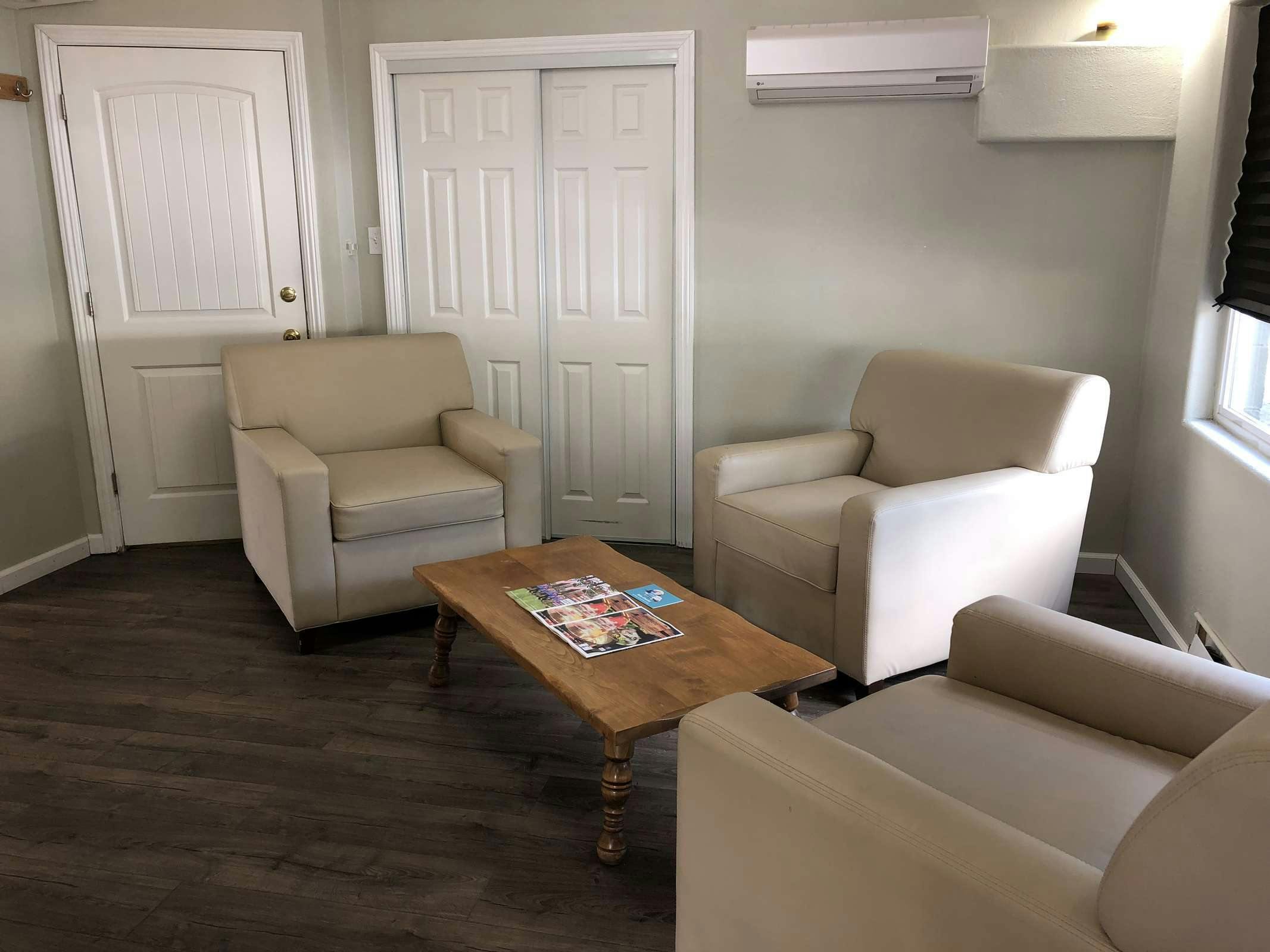 Hotel Alpine Inn and Spa photo 3