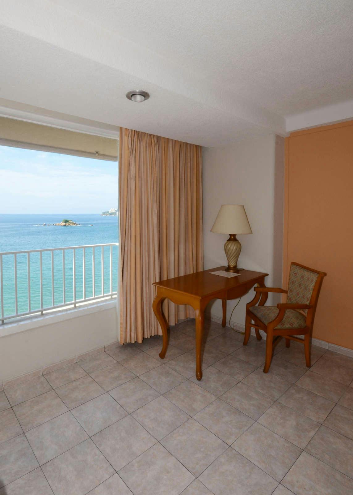 Hotel Krystal Beach Acapulco photo 5