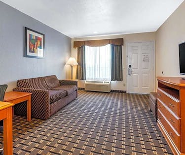 Quality Inn Suites Huntington Beach Los Angeles Hoteltonight