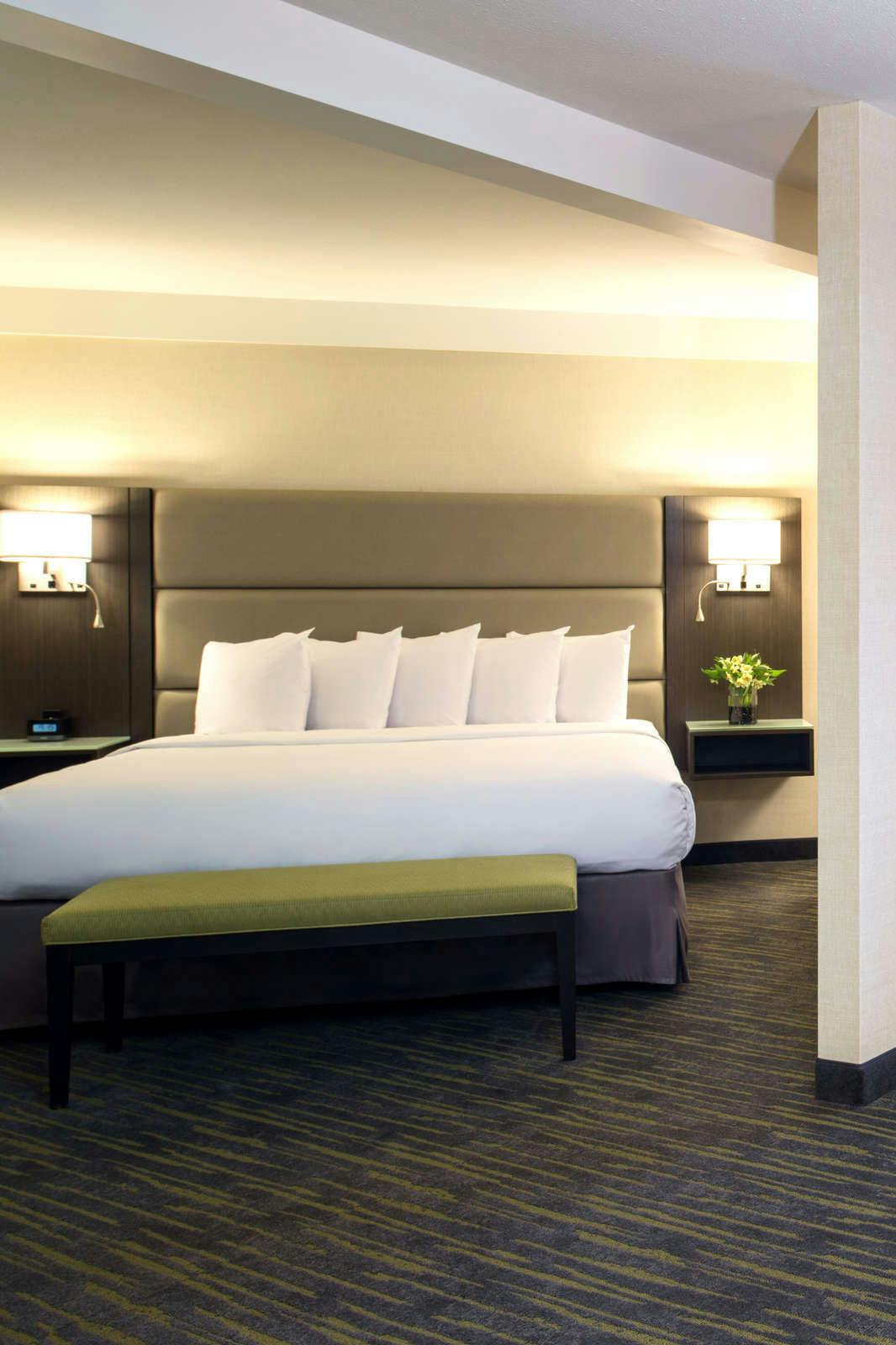 Hotel Saskatoon Inn & Conference Centre photo 3