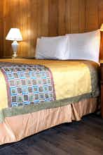 Hotel Cedar Inn & Suites photo 4