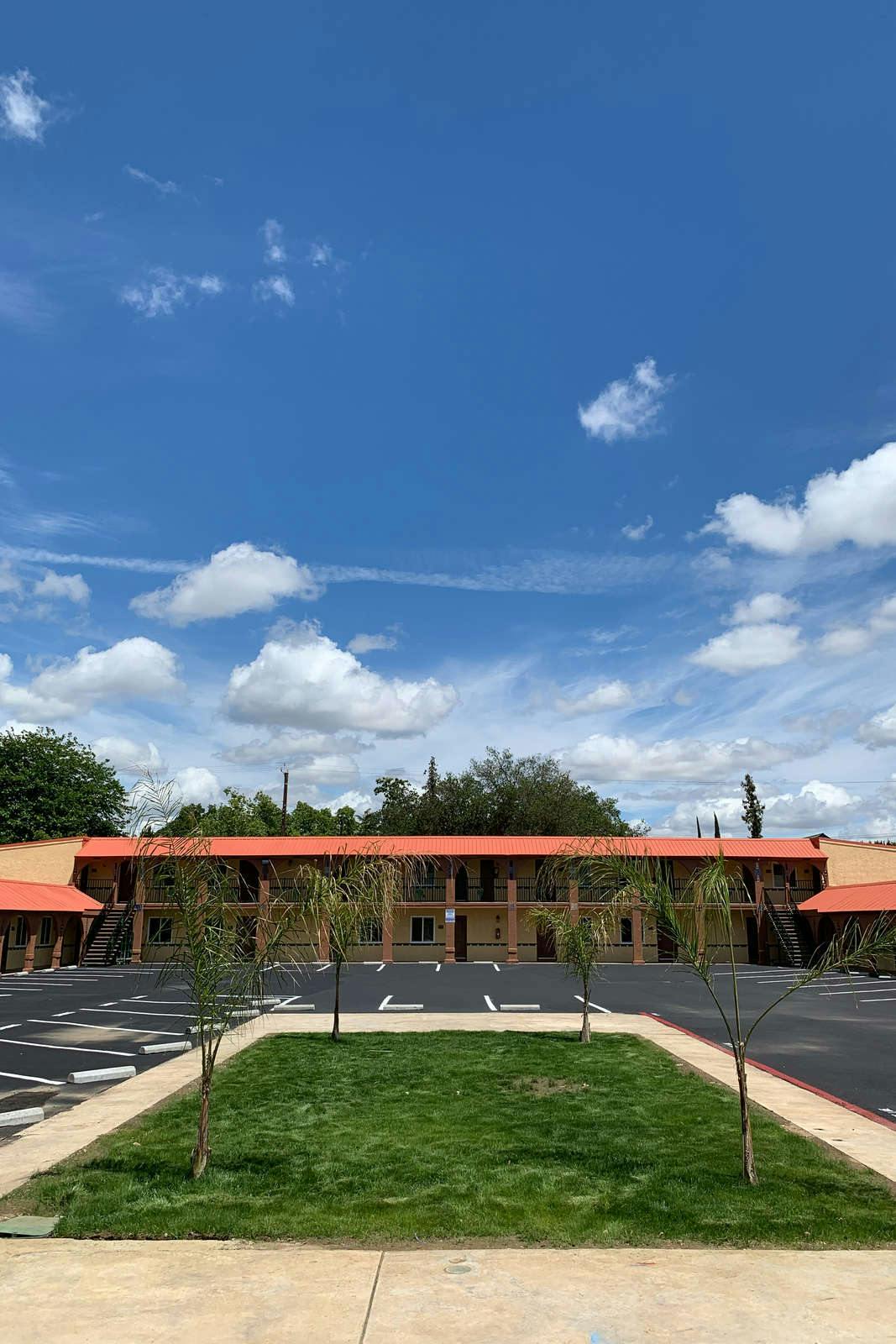 Hotel The Greens Hotel - Stockton Blvd photo 1