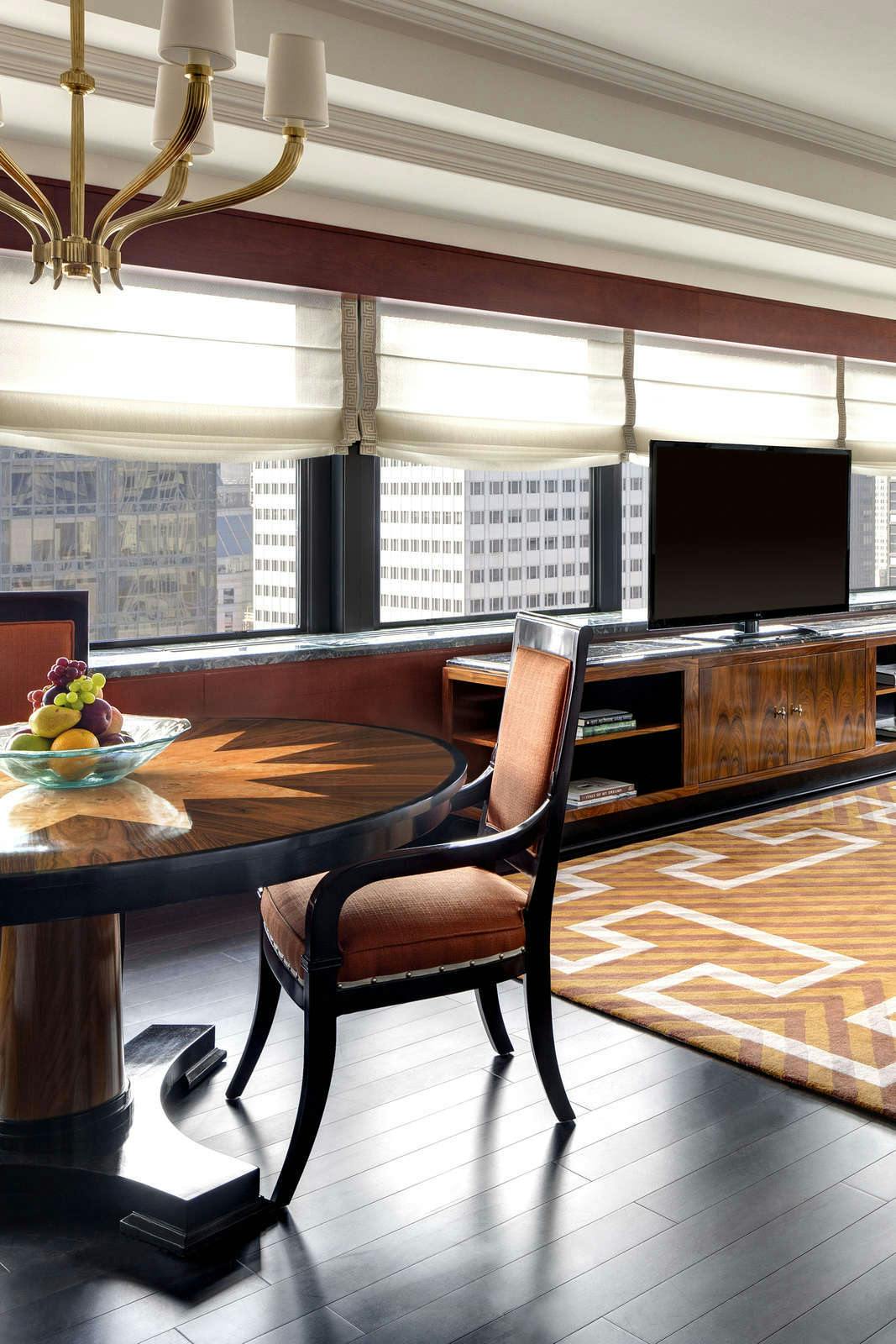 Hotel Lotte New York Palace - Tower Corner Suites photo 4
