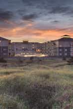Hotel WorldMark Long Beach photo 1