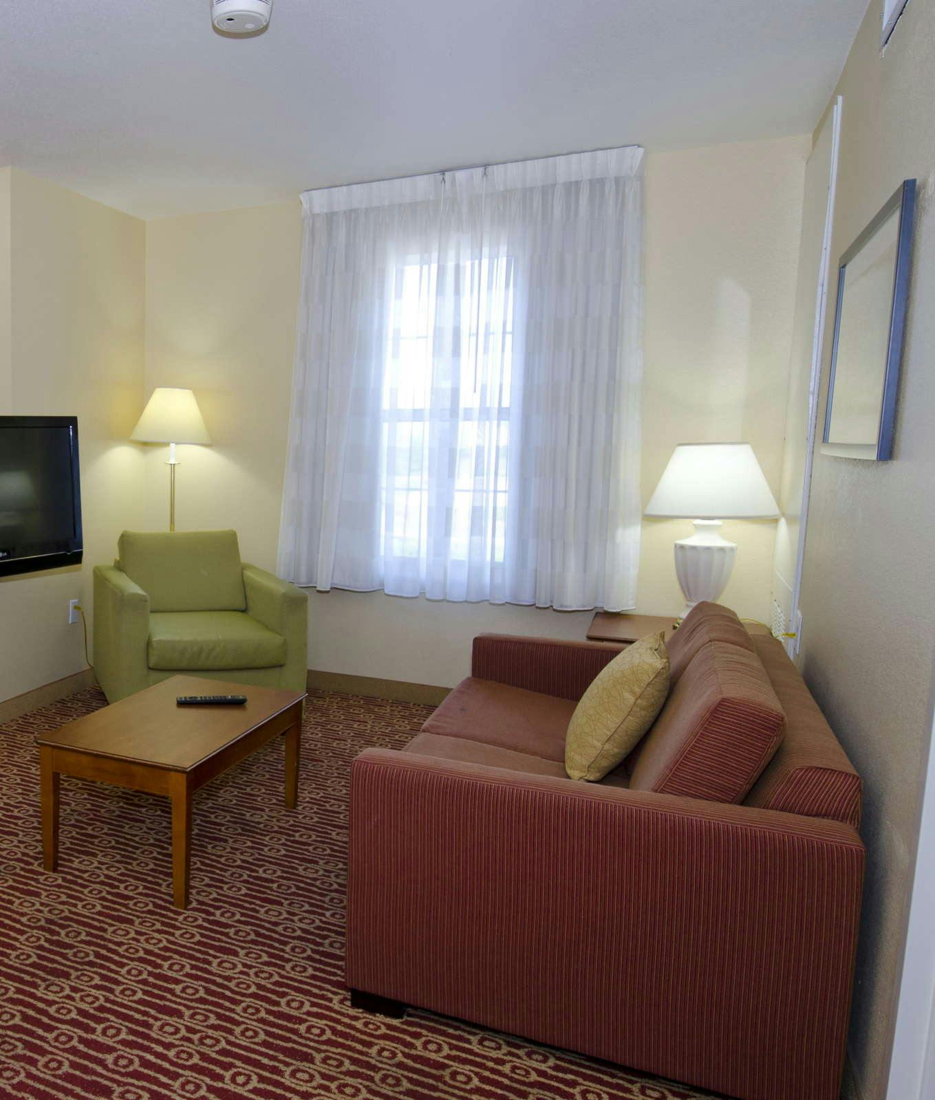 Hotel Suburban Extended Stay photo 2