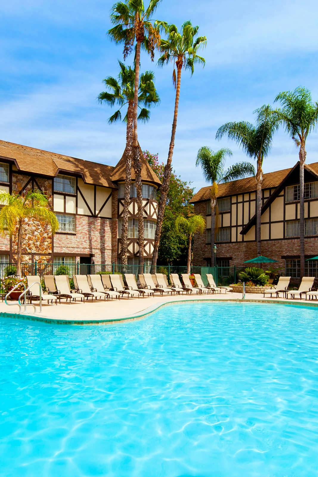 Hotel Anaheim Majestic Garden Hotel photo 1