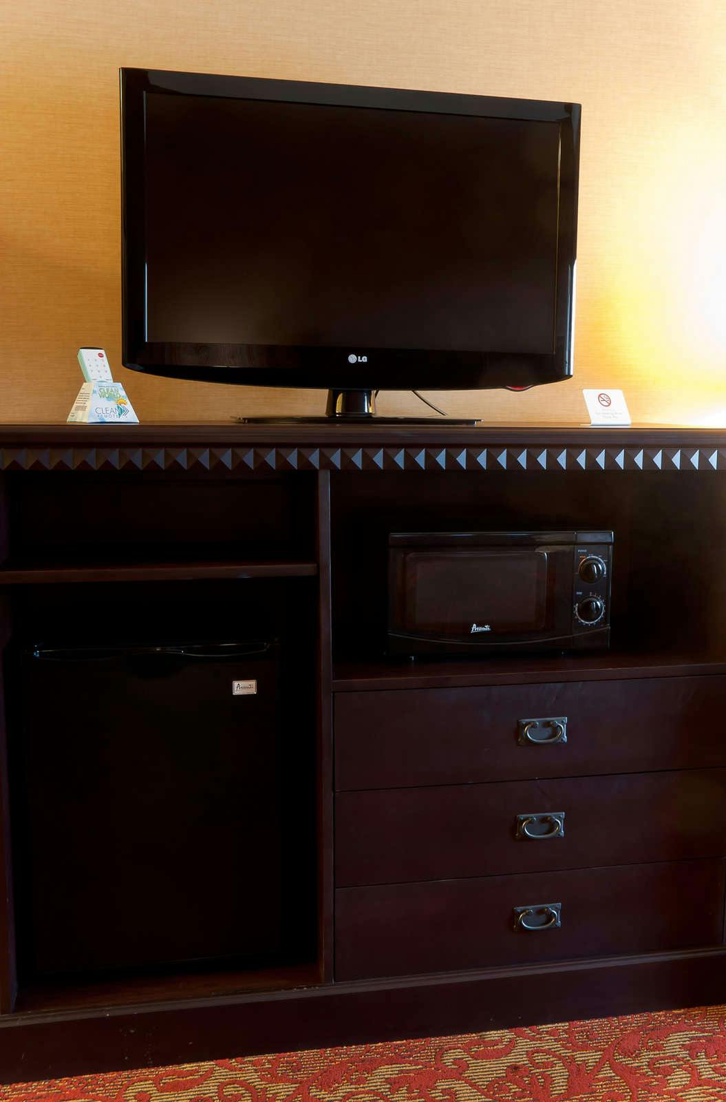 Hotel Castle Inn & Suites photo 5