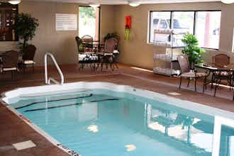 Hotel Holiday Inn & Suites Syracuse Airport - Liverpool photo 1