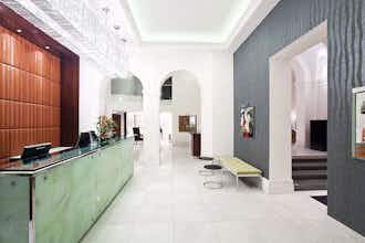 Hotel HOTEL KINGS COURT photo 5