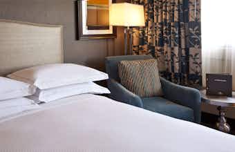 Hotel Hilton Concord photo 2