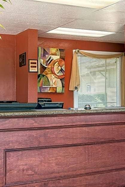 Hotel Rodeway Inn Medford South I-5 photo 5