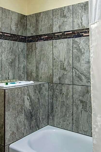 Hotel Rodeway Inn Medford South I-5 photo 4