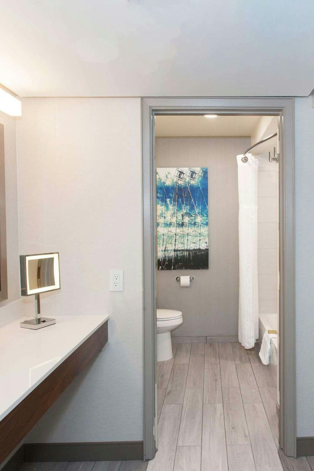 Hotel DoubleTree by Hilton Hotel Bakersfield photo 5