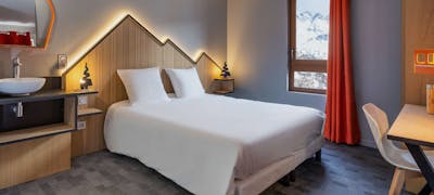 Base Camp Lodge