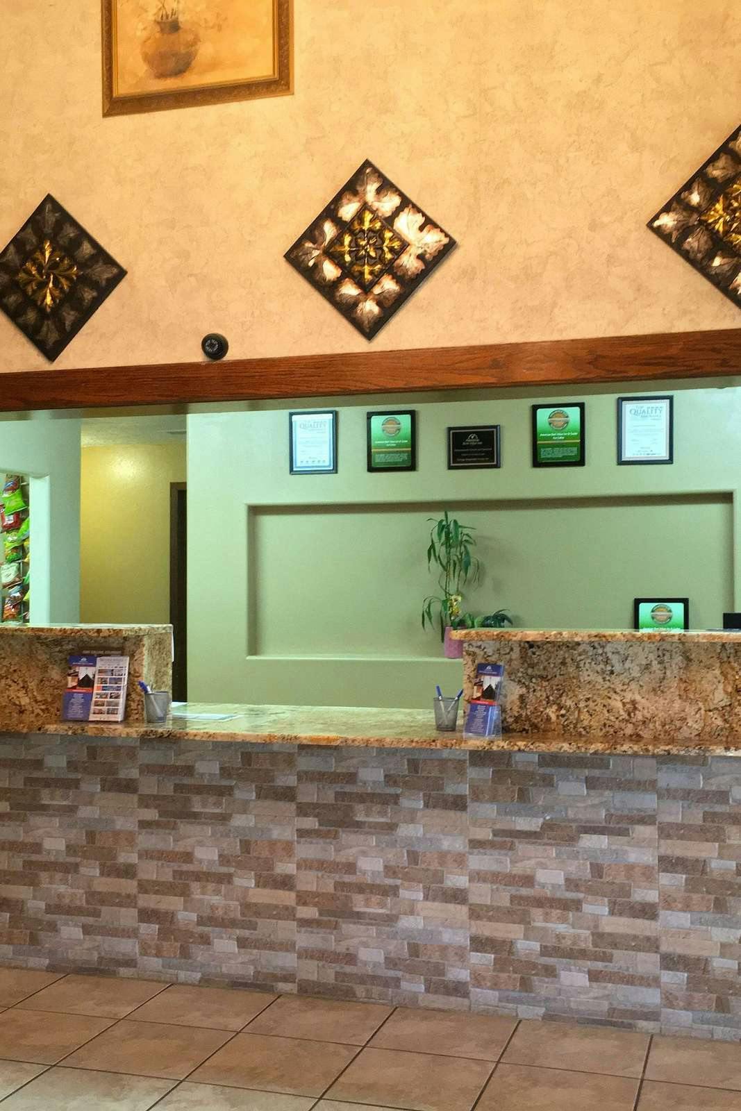 Hotel Americas Best Value Inn & Suites Ft. Collins E at I-25 photo 4