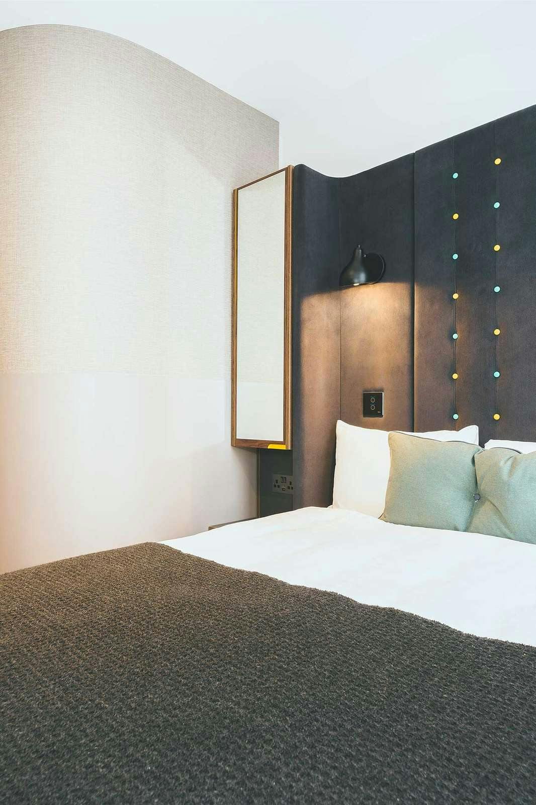 Hotel Point A Kensington photo 2