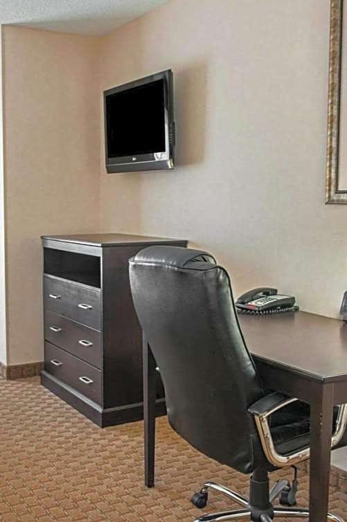 Comfort Suites Southport Indianapolis Hoteltonight