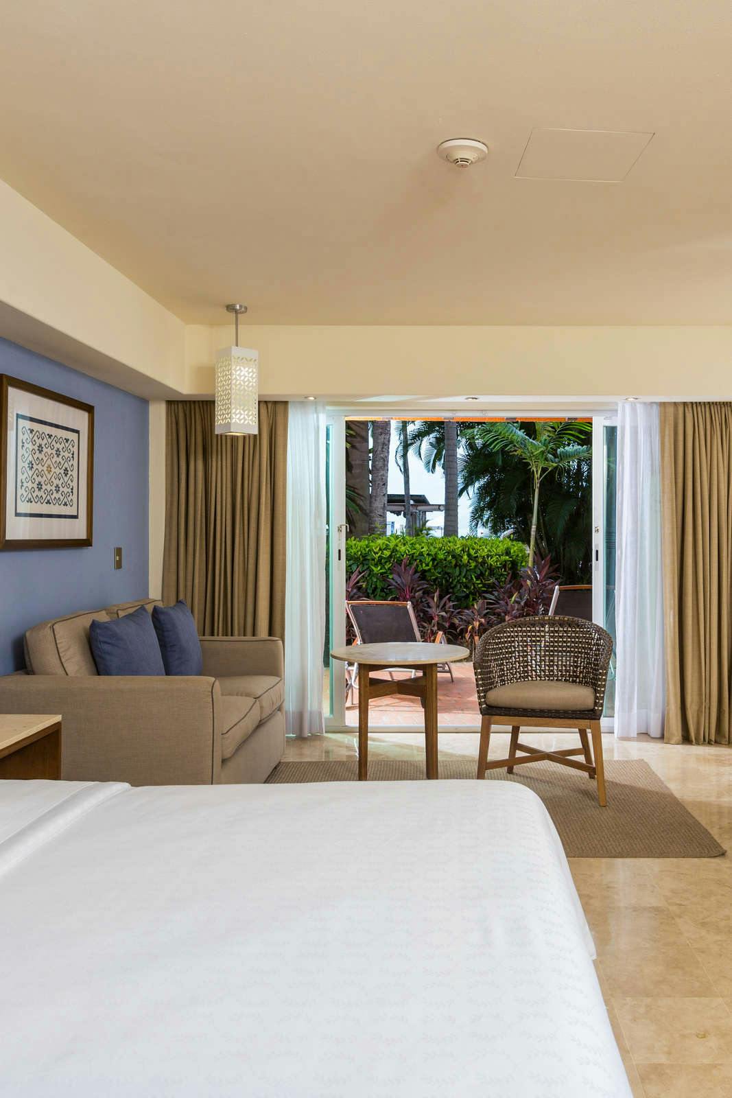 Hotel Sheraton Buganvilias Resort photo 2