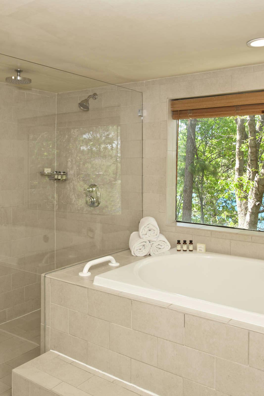 Hotel Lake Arrowhead Resort and Spa photo 5