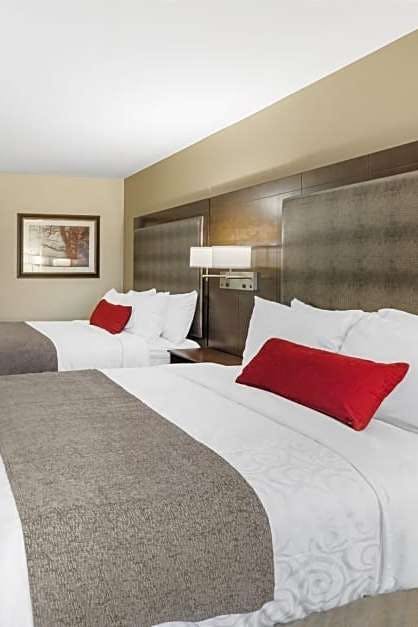 Best Western Plus Grand Castle Inn Suites Grand Rapids West
