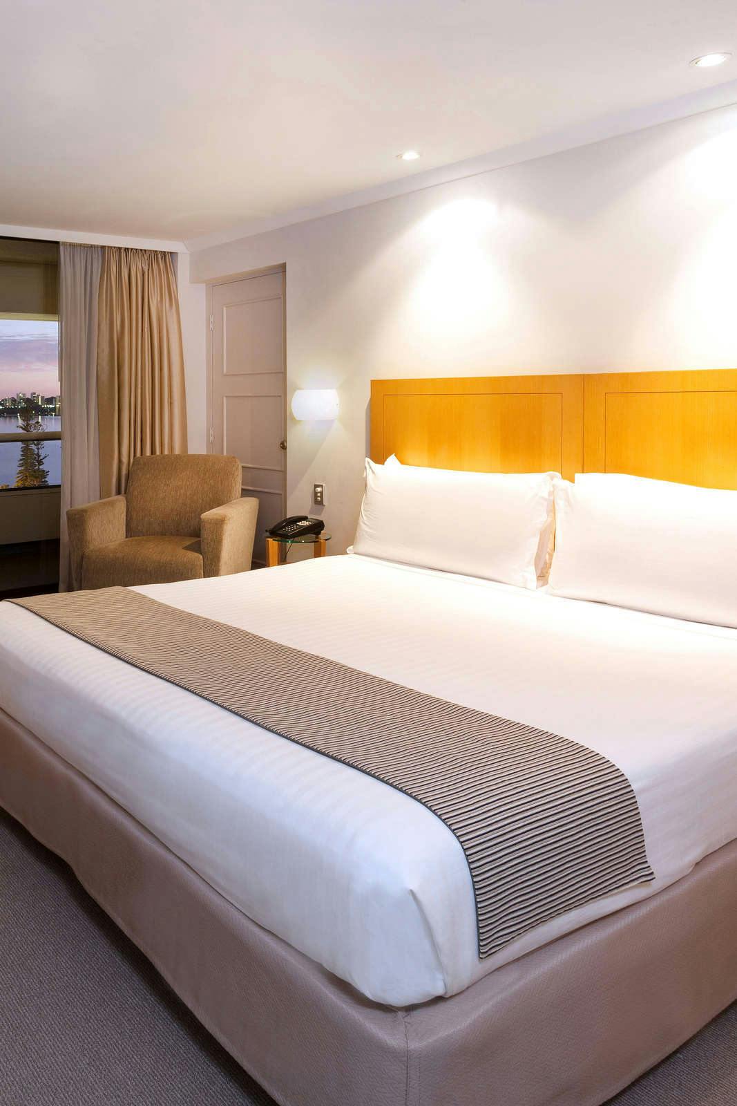 Hotel Crowne Plaza Perth photo 1