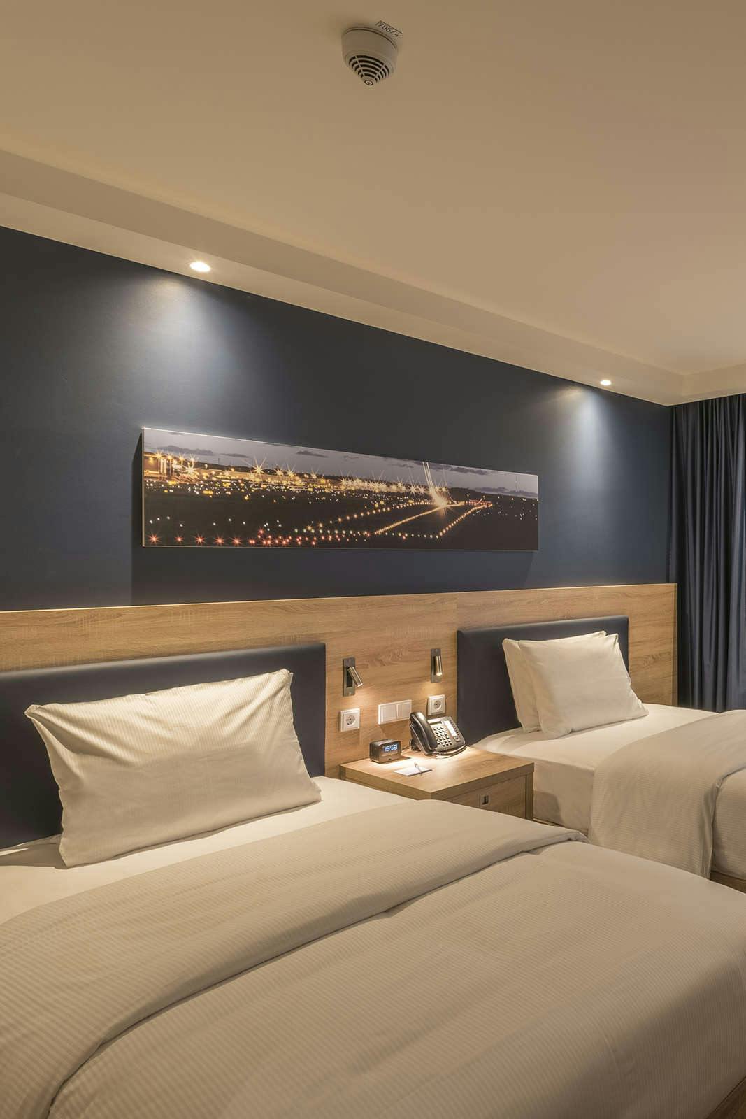 Hotel Hampton by Hilton Frankfurt Airport (Breakfast Included) photo 2