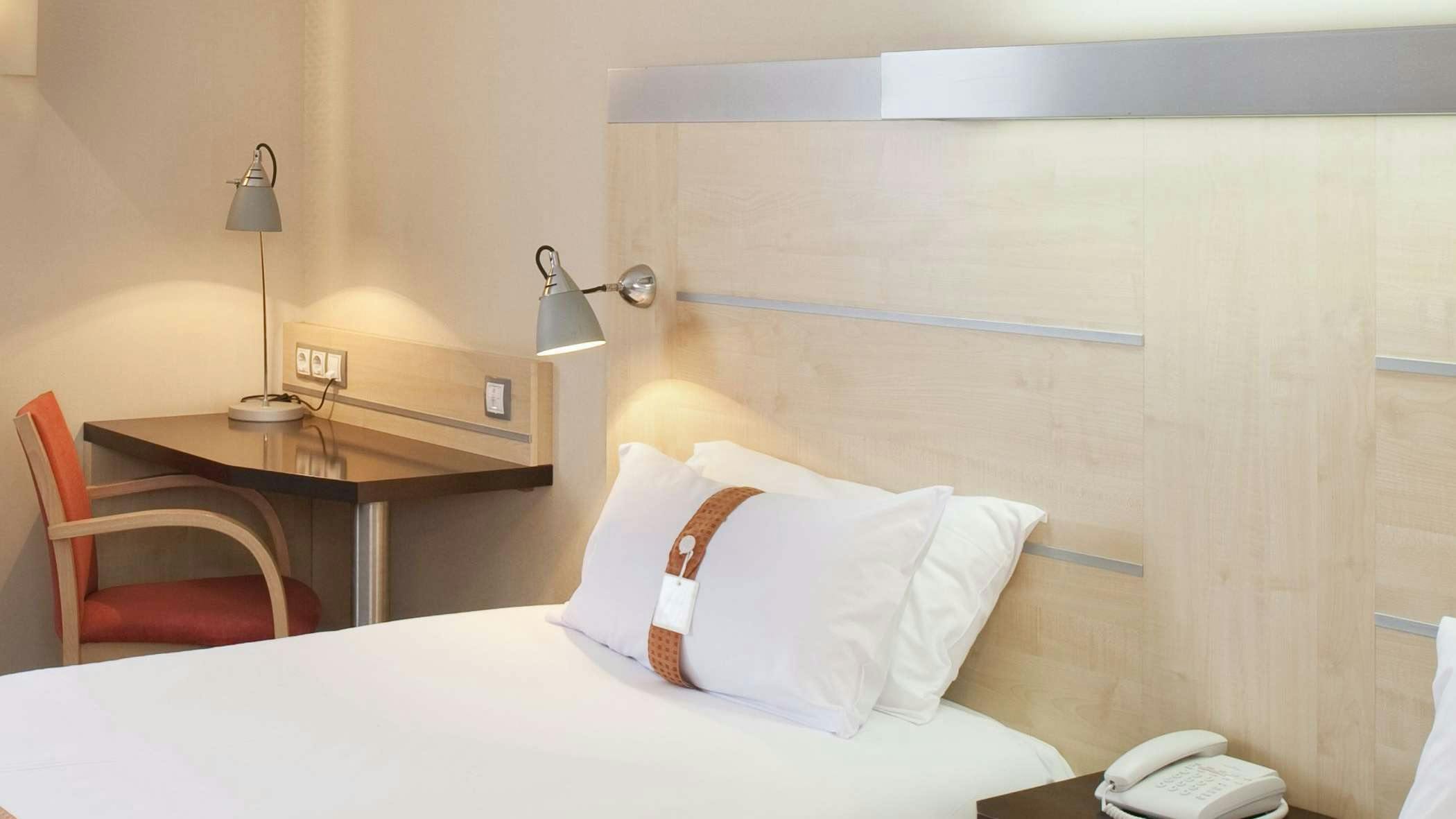 Hotel Holiday Inn Express Valencia Bonaire photo 4