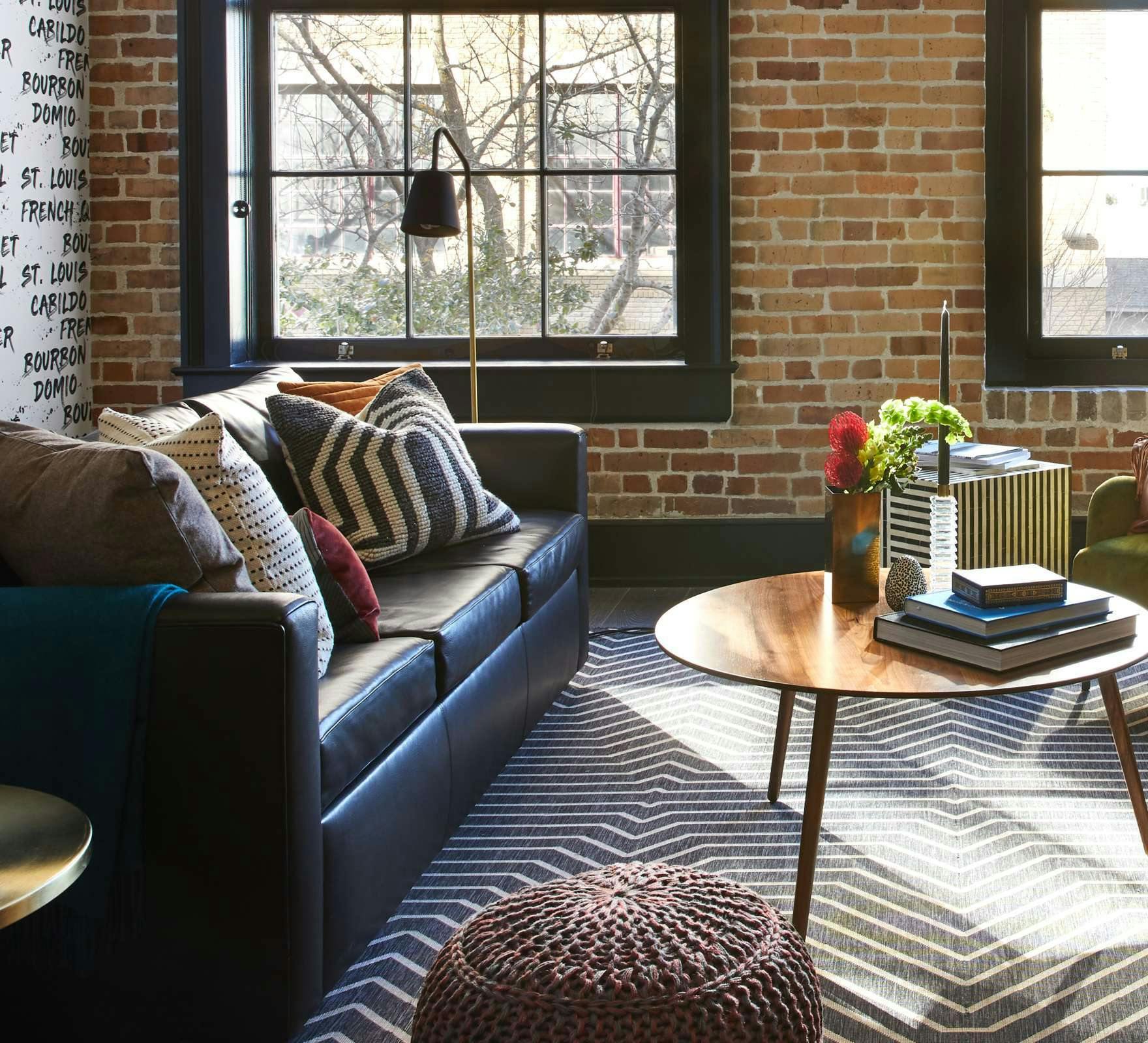 Domio Baronne St. - Two Bedroom Suite