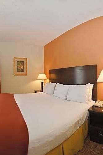 Best Western Hiram Inn & Suites