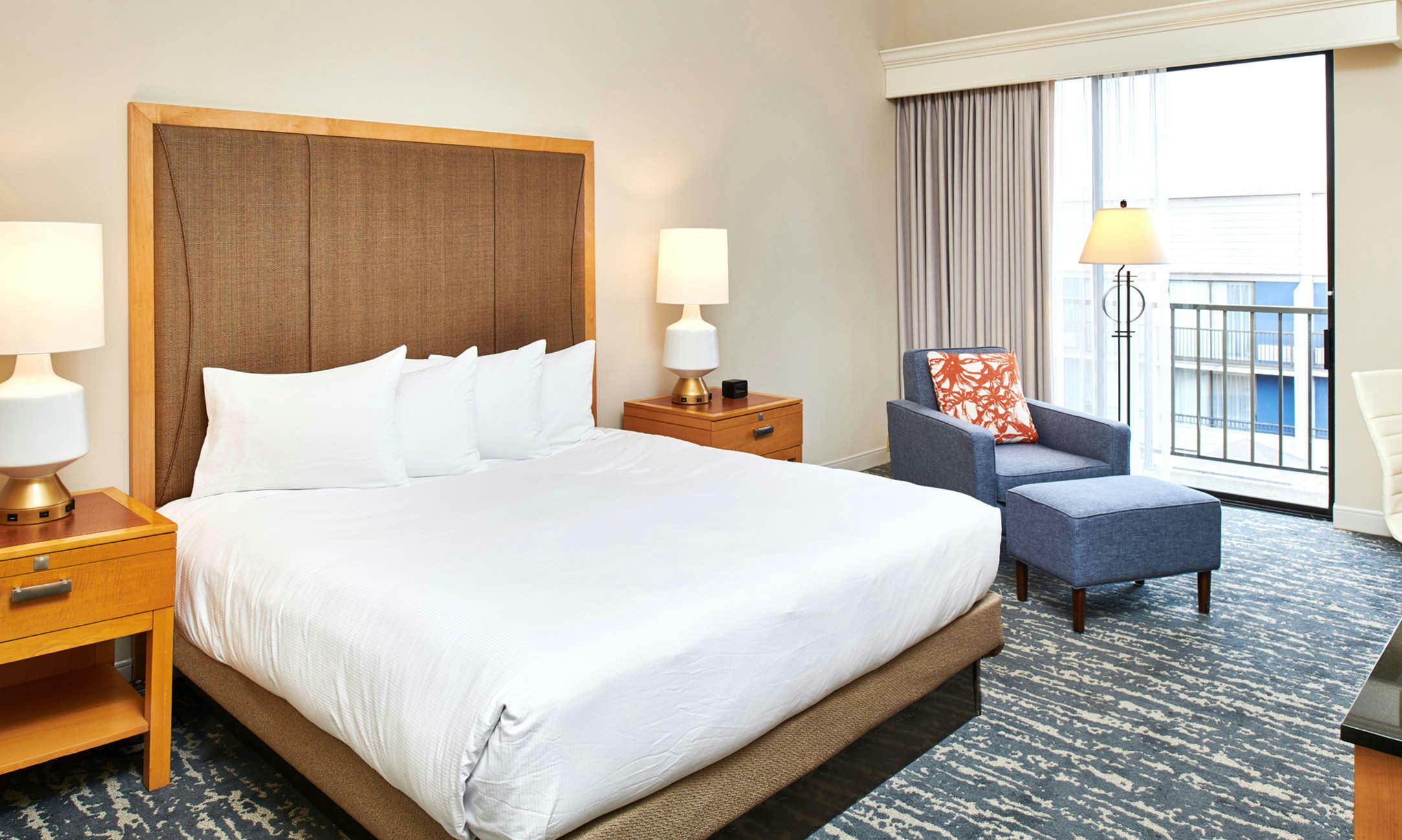 DoubleTree by Hilton Hotel Berkeley Marina